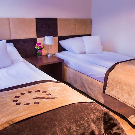 Boutique Hotel'S III Pilsudskiego Lodz  Luaran gambar