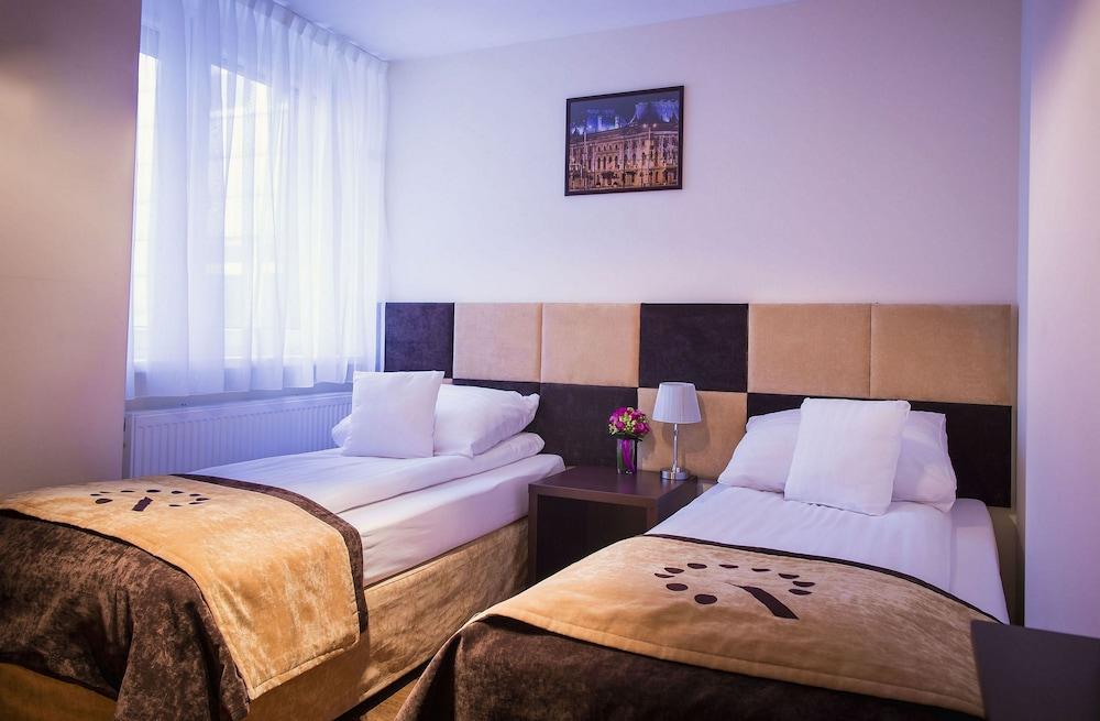 Boutique Hotel'S III Pilsudskiego Lodz  Luaran gambar